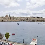 Valletta Bastion View & Penthouse With Heated Jacuzzi * 슬리에마