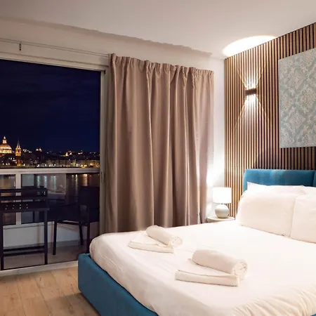 Valletta Bastion View & Penthouse With Heated Jacuzzi 아파트 *