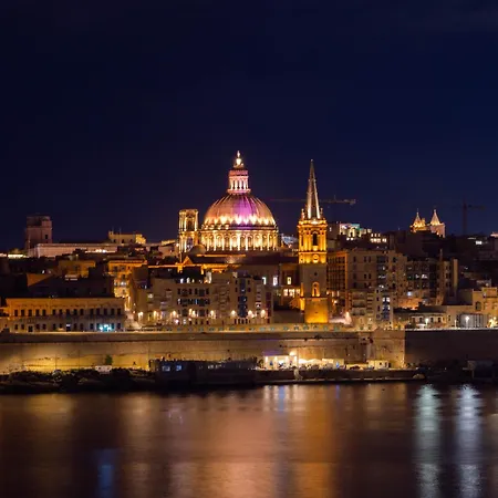 아파트 Valletta Bastion View & Penthouse With Heated Jacuzzi 슬리에마