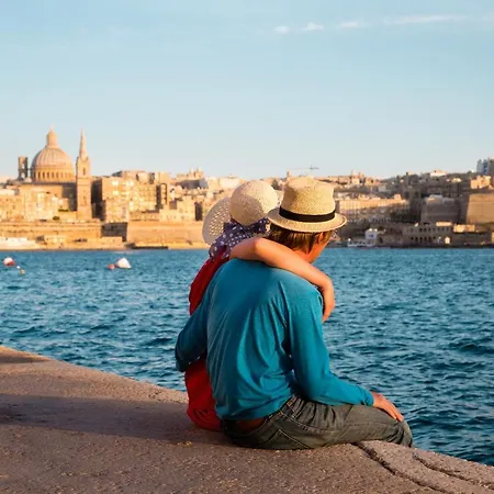 Valletta Bastion View And Penthouse In Слима