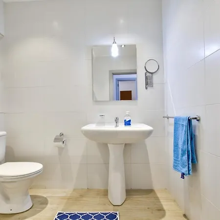 Valletta Bastion View & Penthouse With Heated Jacuzzi شقة