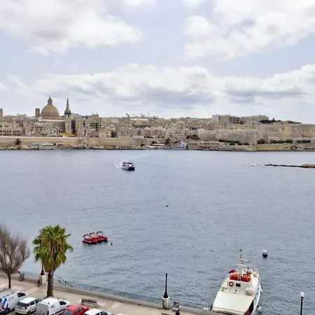 Bastions Seaview And Duplex Penthouse In By Shortletsmalta * Sliema