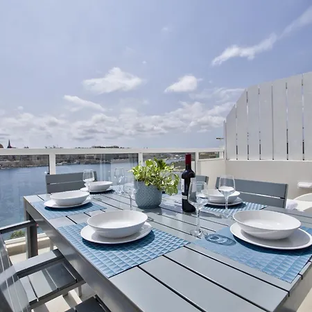 Bastions Seaview And Duplex Penthouse In By Shortletsmalta * Sliema