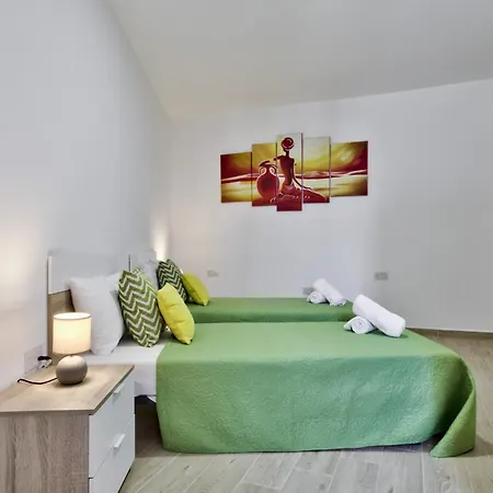 Апартаменты Valletta Bastion View And Penthouse In Слима