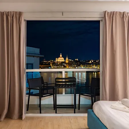 Valletta Bastion View & Penthouse With Heated Jacuzzi Apartment