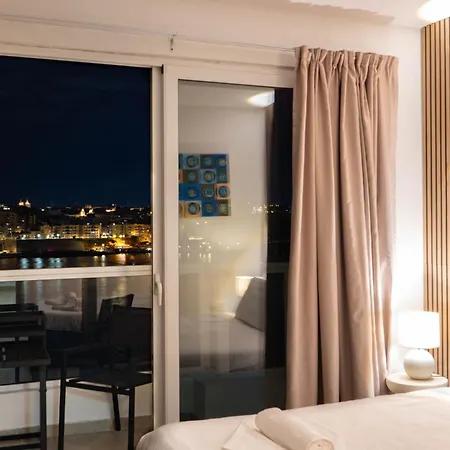 Valletta Bastion View And Penthouse In * Sliema