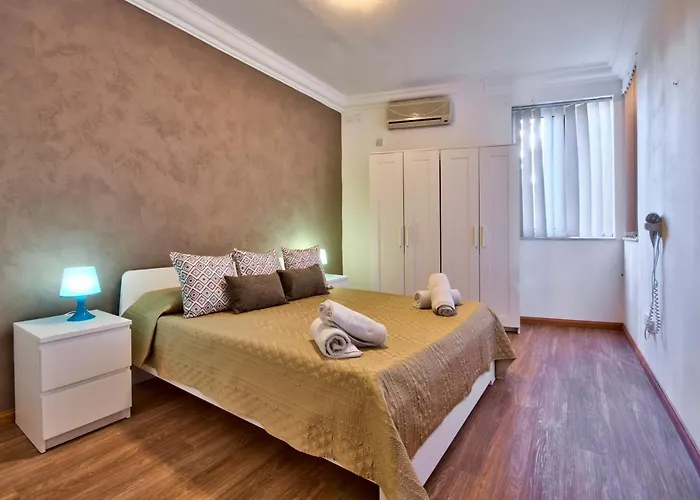 Valletta Bastion View And Penthouse In Apartamento *