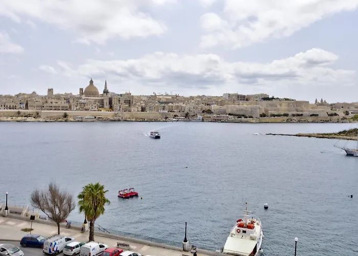 Valletta Bastion View And Penthouse In * Sliema