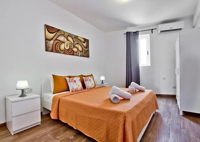 Valletta Bastion View And Penthouse In