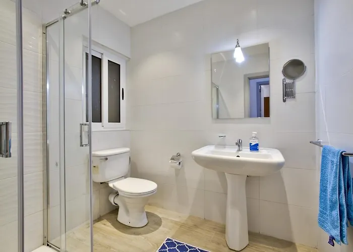 Valletta Bastion View And Penthouse In Apartamento