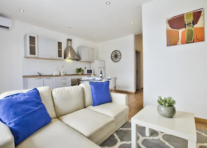 Valletta Bastion View And Penthouse In *