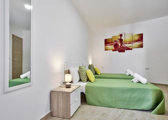 Valletta Bastion View And Penthouse In * Sliema