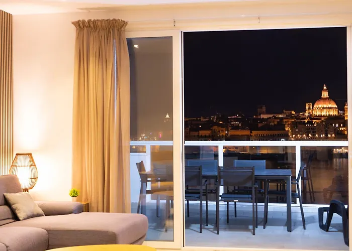 Valletta Bastion View And Penthouse In *