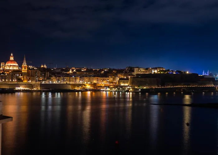 Valletta Bastion View And Penthouse In Apartment *