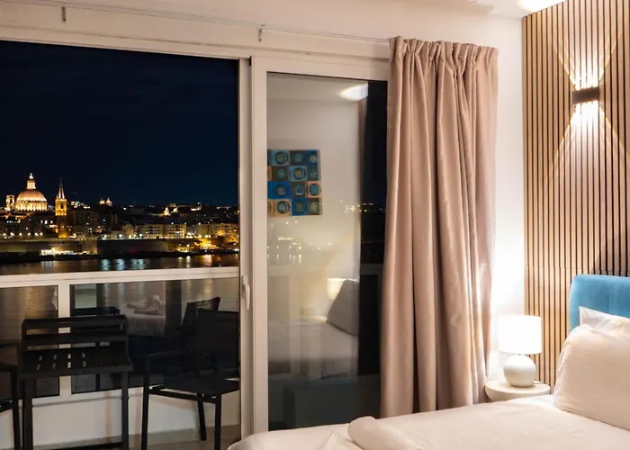 Valletta Bastion View And Penthouse In * Sliema