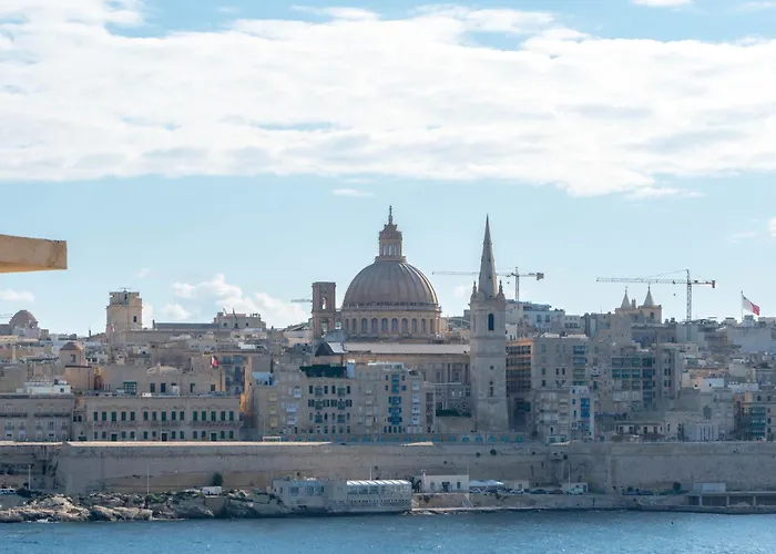 Valletta Bastion View And Penthouse In Apartamento *