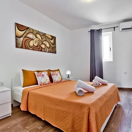 Valletta Bastion View And Penthouse In