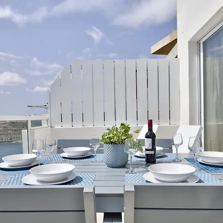 Daire Valletta Bastion View And Penthouse In