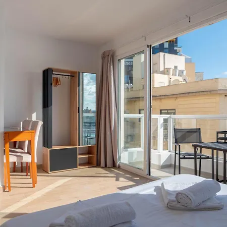 דירה Valletta Bastion View And Penthouse In *