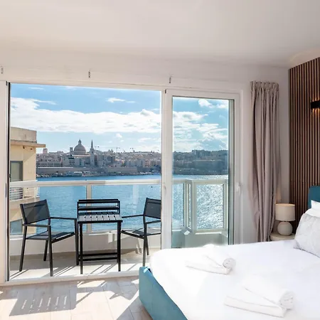 דירה Valletta Bastion View And Penthouse In *
